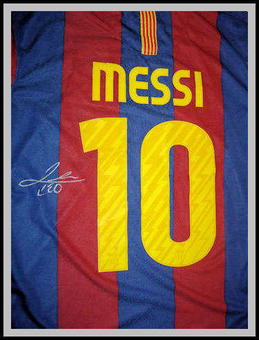 MESSI SIGNED BARCELONA SHIRT WITH CERTIFICATE OF AUTHENTICITY