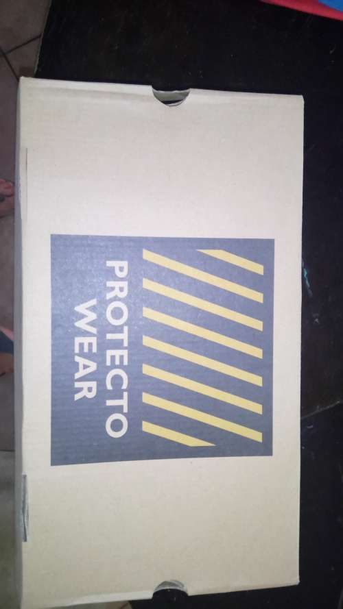 Protecto Utility safety shoe size 10