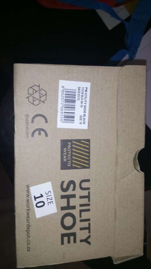 Protecto Utility safety shoe size 10