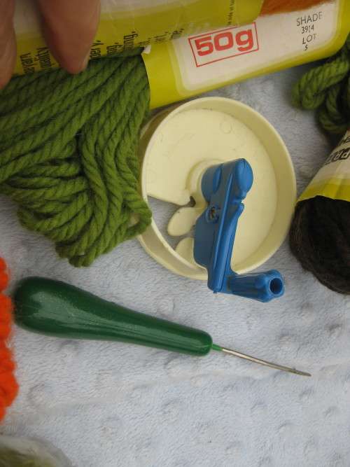 Paton`s beehive craft yarn. An all-purpose yarn for quick needlepoint,embroidery, weaving, hand knit