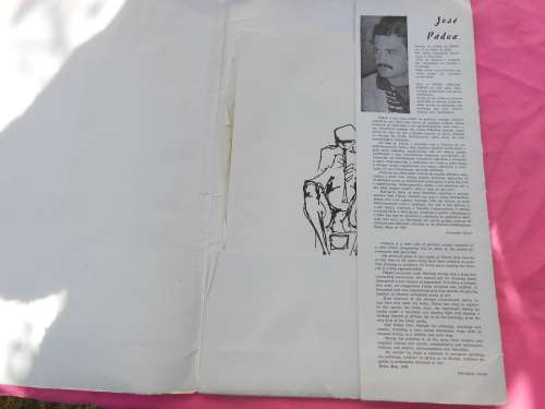 Jose Padau.  A folder of prints.