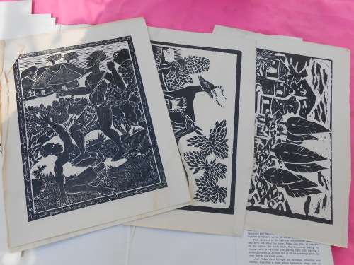 Jose Padau.  A folder of prints.