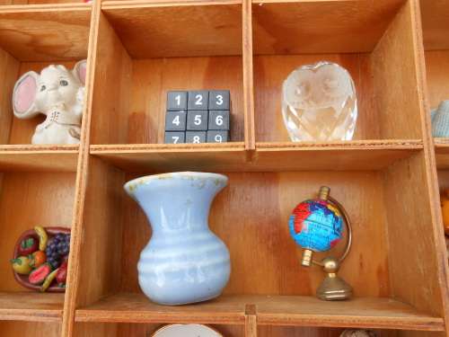 Printer`s tray 530mm x 350mm c/w ornaments.