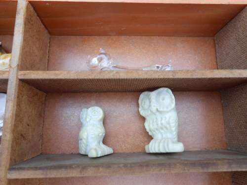 Printer`s tray 650mm x 450mm c/w ornaments.