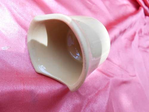 Porcelain Pie funnel.  Nut Brown.