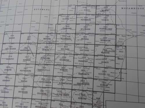 Fold-up travel map of South Africa.  1982. Reader`s Digest.