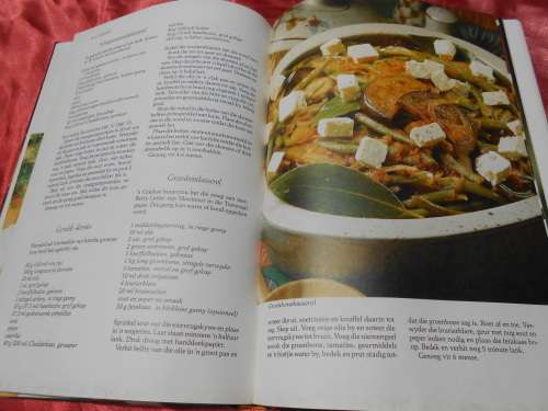 `Huisgenoot Wenresepte 4`  Annette Human.  Hard cover.