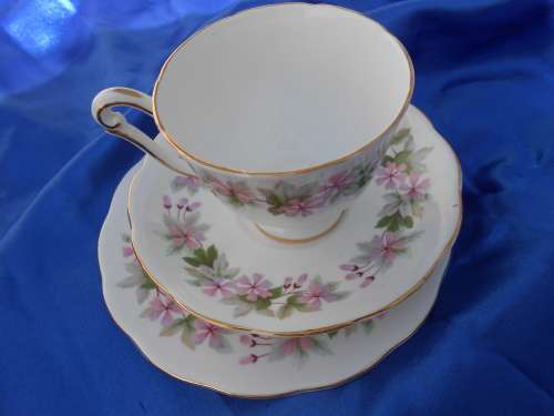 Queen Anne Genevieve trio.  No chips, cracks or repairs.