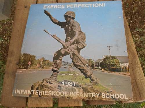 Double LP  Military. Exere Perfection!  1981 Infanterieskool/Infantry School