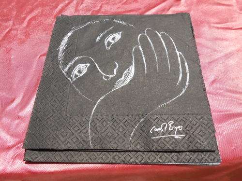 4 off Carrol Boyes paper serviettes.