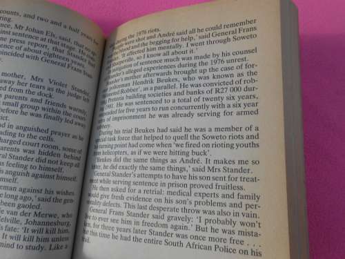 `Stander ... Bank Robber`  Paul Moorcraft & Mike Cohen.  Soft cover.