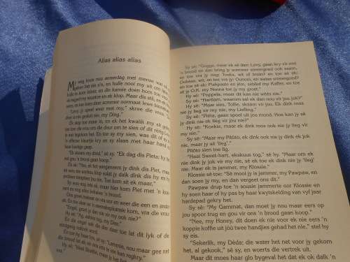 `Jan Spies Spieserye`  Versomelde vertelings.  Soft cover.