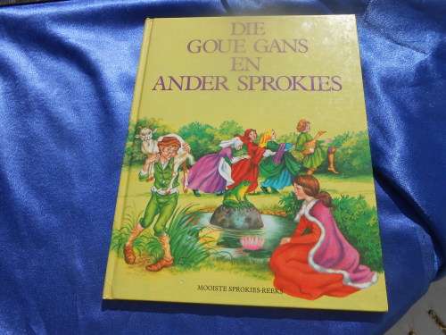 `Die Goue Gans en ander Stories`  Hard cover.