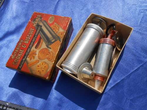 `Nutbrown` Cookie & Biscuit Maker.