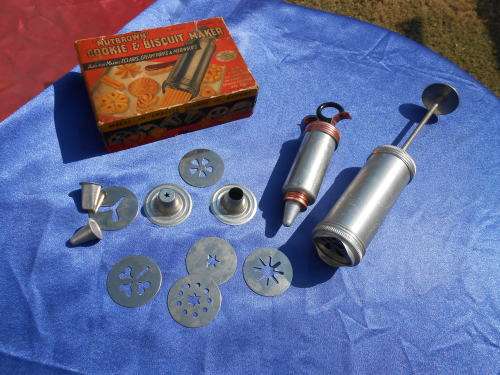 `Nutbrown` Cookie & Biscuit Maker.