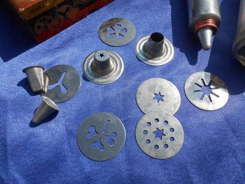 `Nutbrown` Cookie & Biscuit Maker.