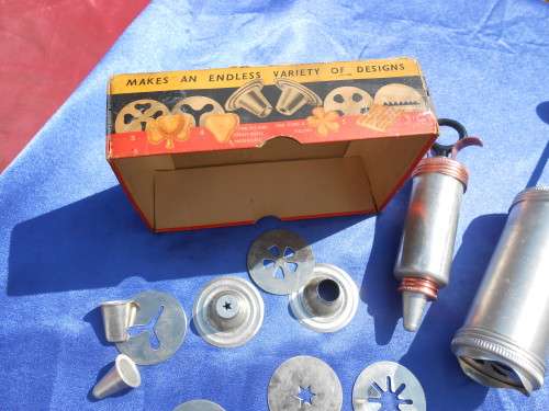 `Nutbrown` Cookie & Biscuit Maker.