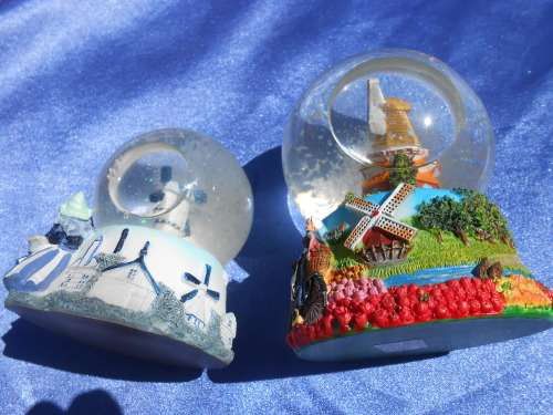 Snowballs from Holland.