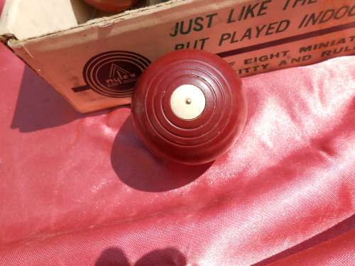 Set of Nylex miniature bowls. Complete and in their case,