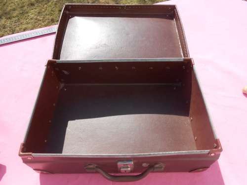 School suitcase.  270mm x 370mm.  Good condition.