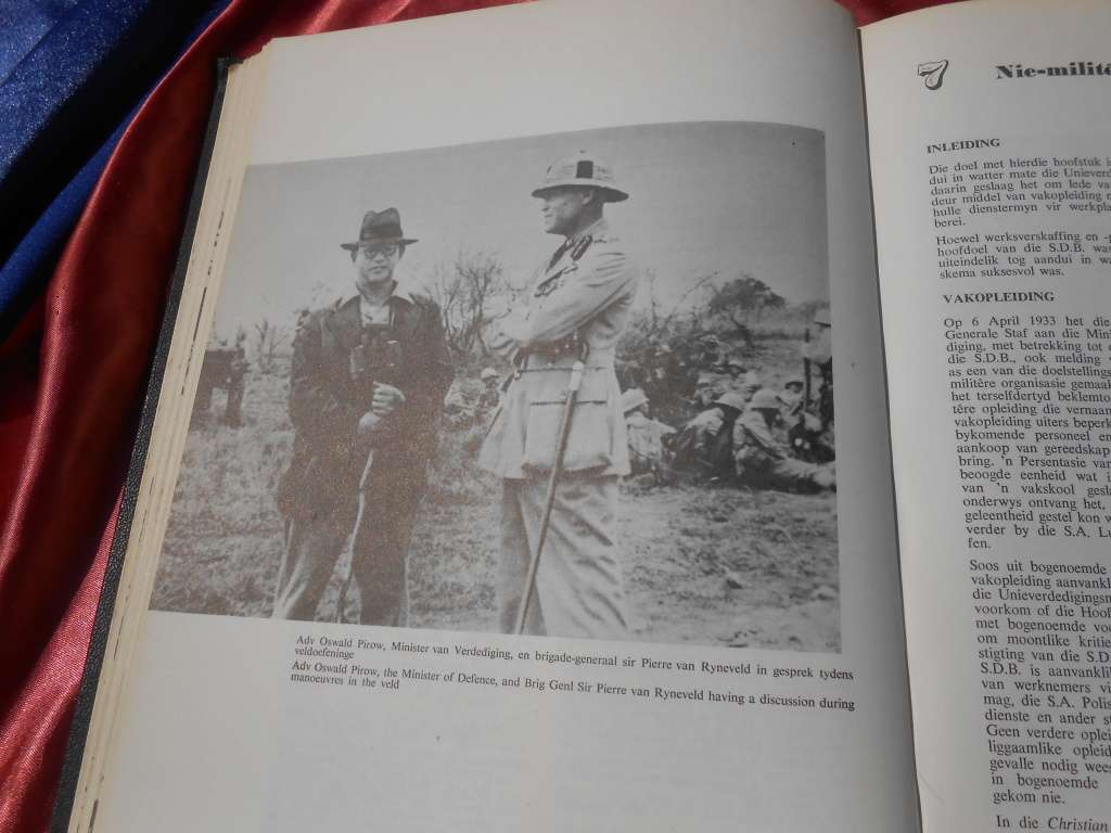 `S.D.B. Die Spesiale Diensbataljon`  (1913-1973)  Hard cover.