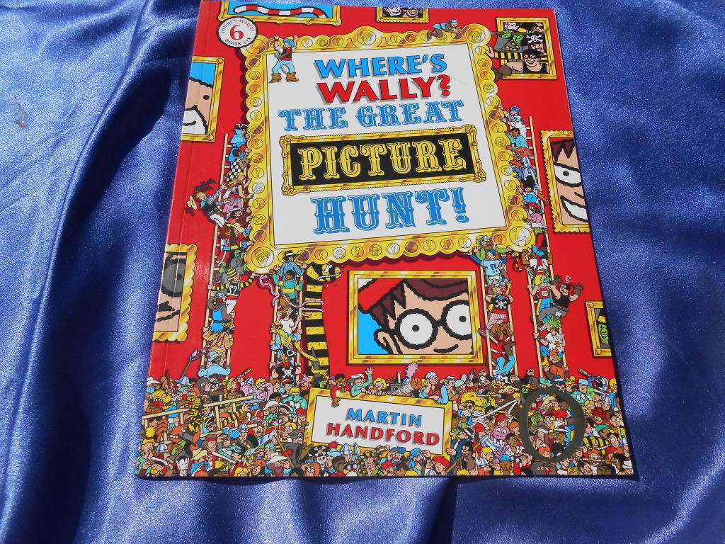 `Where`s Wally.  The Great Picture Hunt`  Soft cover.