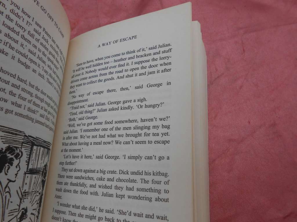 Enid Blyton`The Famous Five Collection 3`  Soft cover.