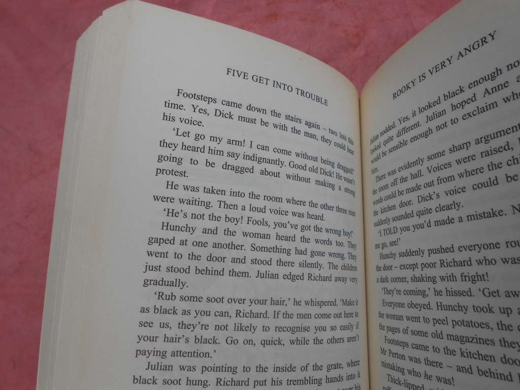 Enid Blyton`The Famous Five Collection 3`  Soft cover.