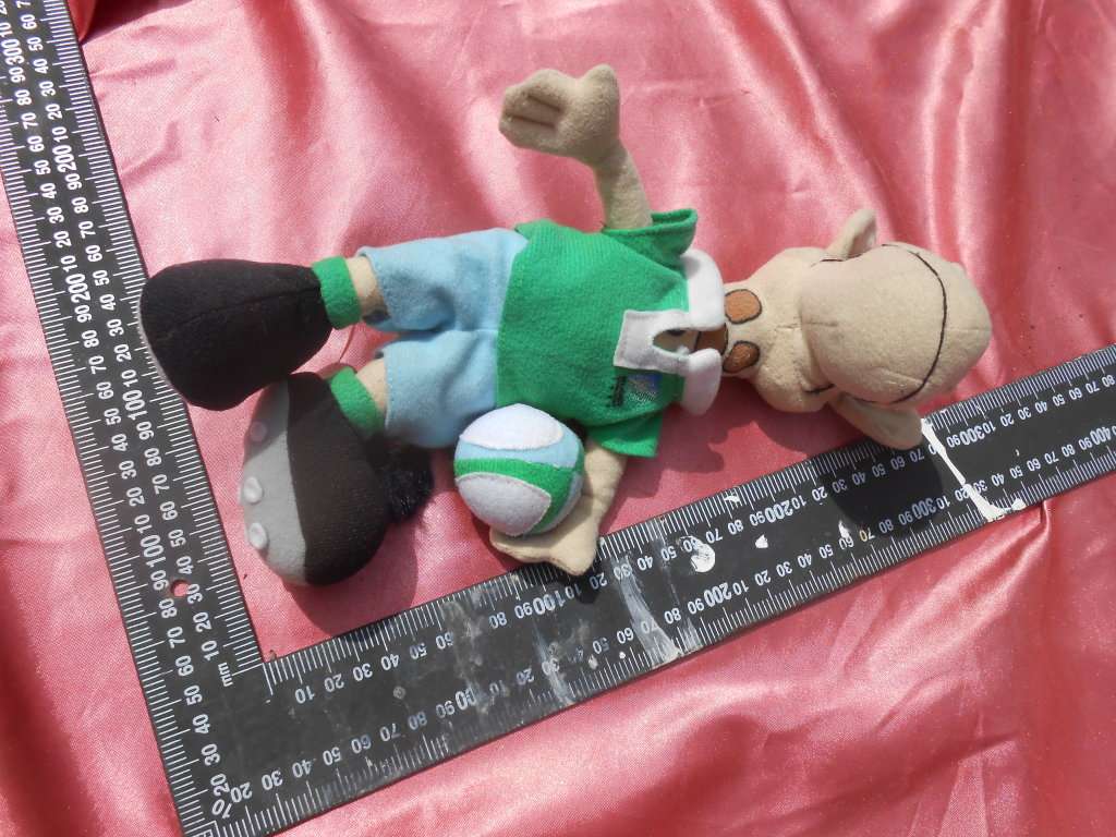 1995 Rugby World Cup mascot - giraffe - small.