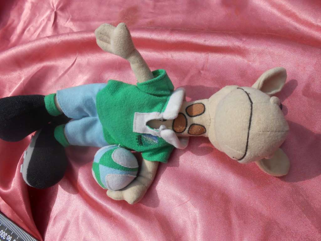 1995 Rugby World Cup mascot - giraffe - small.
