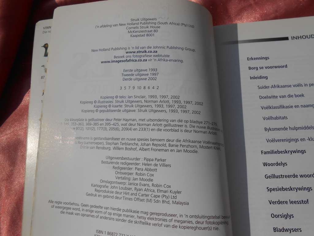 `Sasol Voels van Suider-Afrika` Derde Uitgawe.  Soft cover.