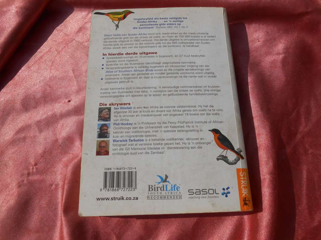`Sasol Voels van Suider-Afrika` Derde Uitgawe.  Soft cover.