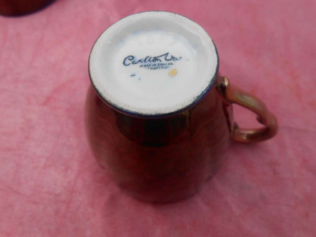 Carltonware duo job lot.  No chips, cracks or repairs.