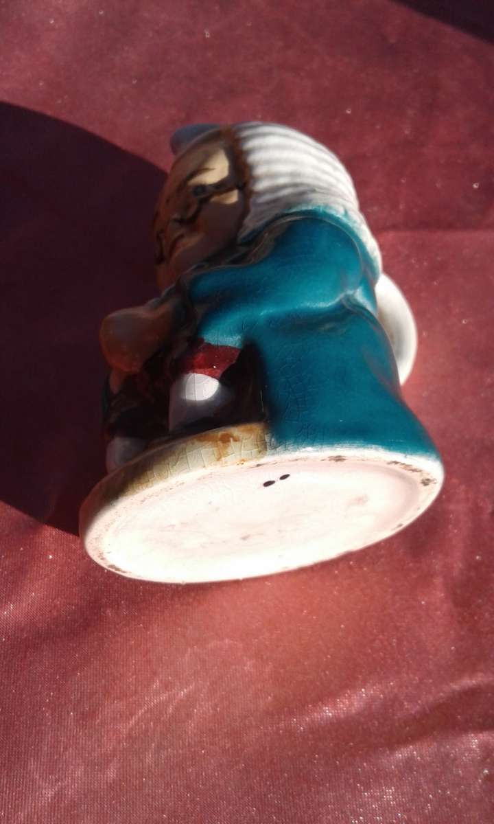 Small Toby jug.  No markings.