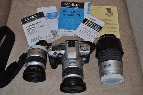 Minolta Dynax 5 + Minolta Lenses (Pro Camera) - Mint Condition!