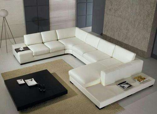 Chique couch, with FREE DELIVERY ANYWHERE IN GAUTENG, MADE CUSTOM PER ORDER, various colours avail.