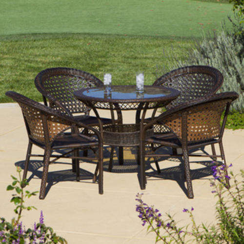 Outdoor wicker set with 4 x chairs and Table.