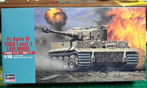 pz.kpfw VI  Tiger I ausf.E late model with colors set tank model kit