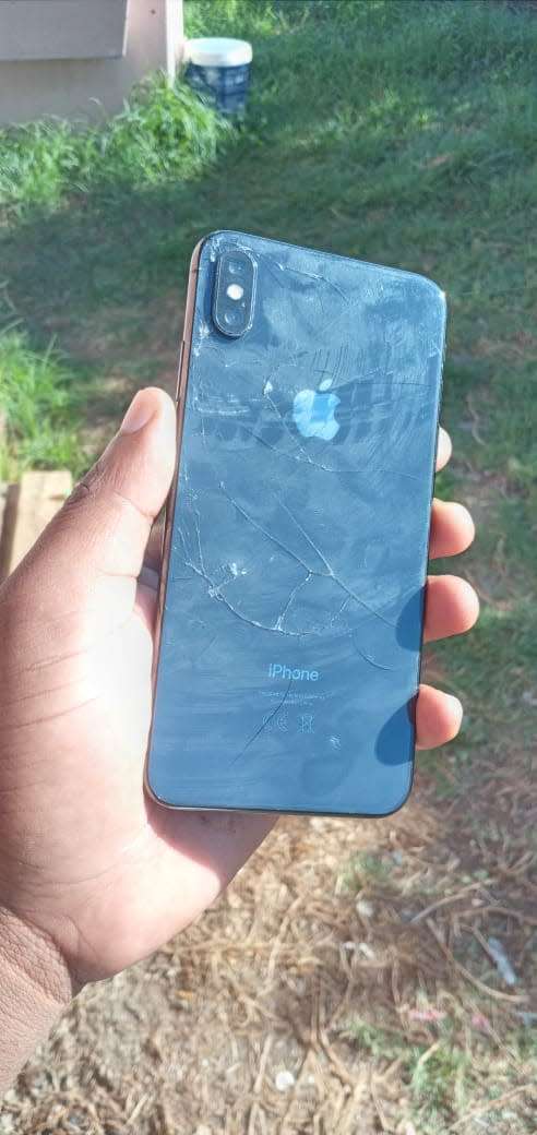 iPhone XS Max 512 GB give away!!!!!!!