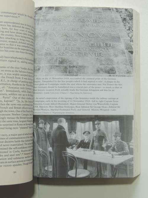 At the Eleventh Hour Reflections, Hopes and Anxieties at the Closing of the Great War 1918 - H Cecil