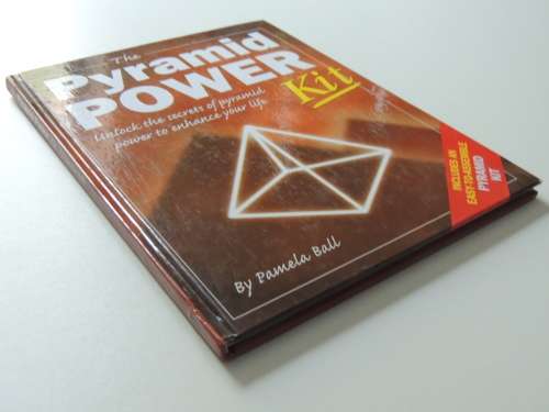 The Pyramid Power Kit - Unlock the Secrets Pyramid Power to Enhance your Life - Pamela Ball