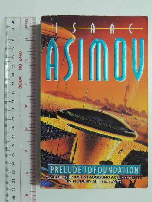 Prelude to Foundation - Isaac Asimov