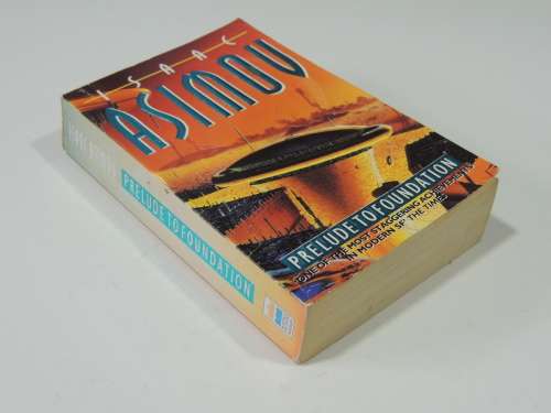 Prelude to Foundation - Isaac Asimov