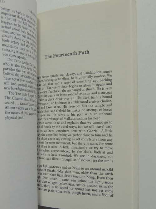 The Shining Paths - An Experiential Journey through the Tree of Life - Dolores Ashcroft-Nowicki