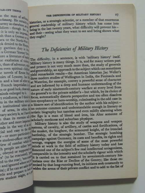 The Face Of Battle - A Study Of Agincourt, Waterloo And The Somme - John Keegan