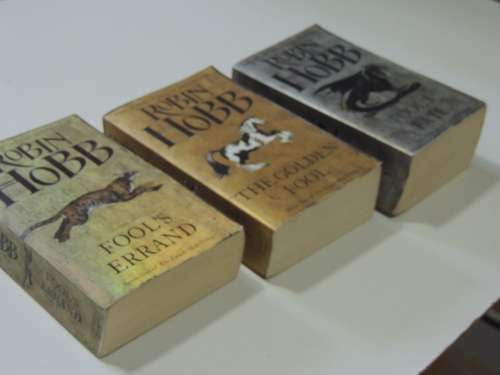 The Tawny Man Trilogy - Fool`s Errand, The Golden Fool, Fool`s Fate - Robin Hobb 3 Books