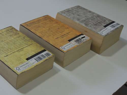 The Tawny Man Trilogy - Fool`s Errand, The Golden Fool, Fool`s Fate - Robin Hobb 3 Books