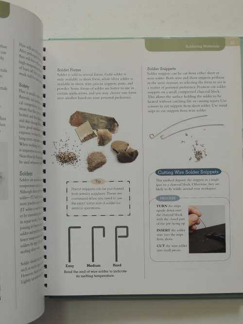 The Ultimate Jeweller`s Guide, Illustrated Reference of Techniques, Tools, Materials Joanna Goldberg