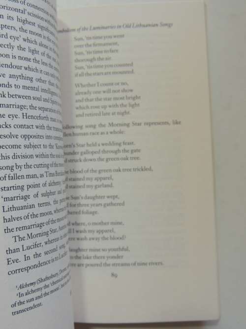 Symbol and Archetype, A Study of Meaning of Existence - Martin Lings