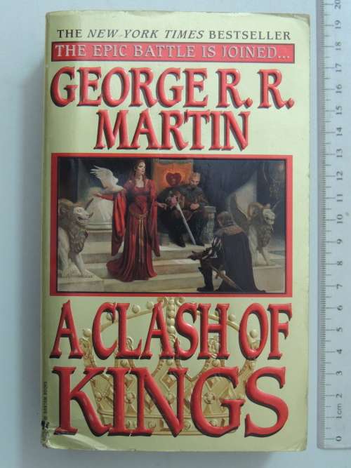 A Clash of Kings Book 2 of A Song of Ice and Fire - George RR Martin